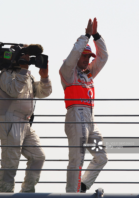 F1意大利站正赛:阿隆索夺冠